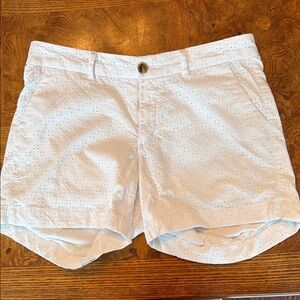 Old Navy Women's White Eyelet Bermudas size 8